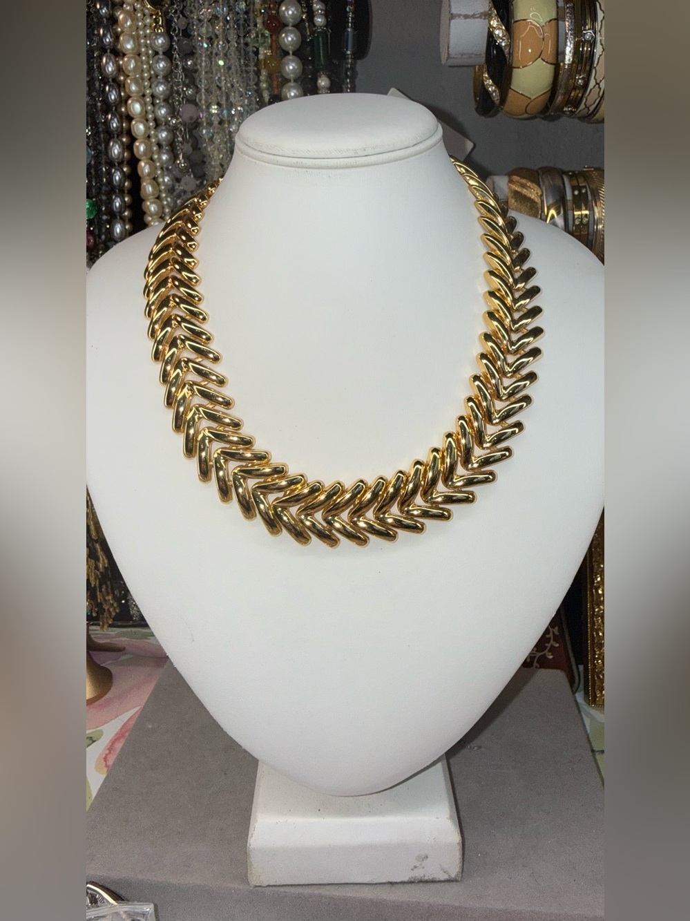 Vintage Gold Chevron Link Necklace 16” - Women Jewelry